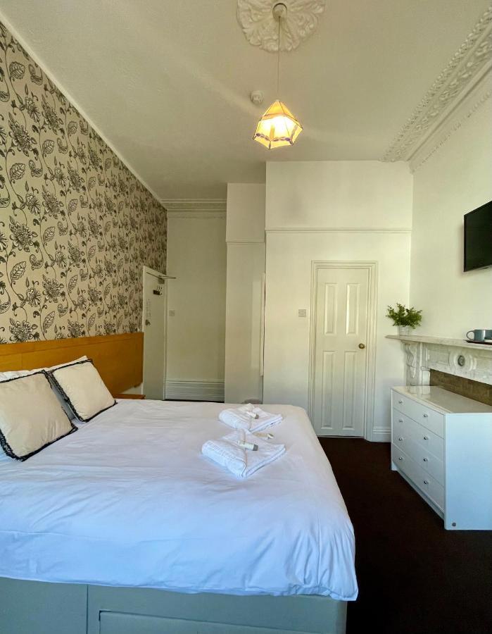 The Lodge Bornemouth Extérieur photo
